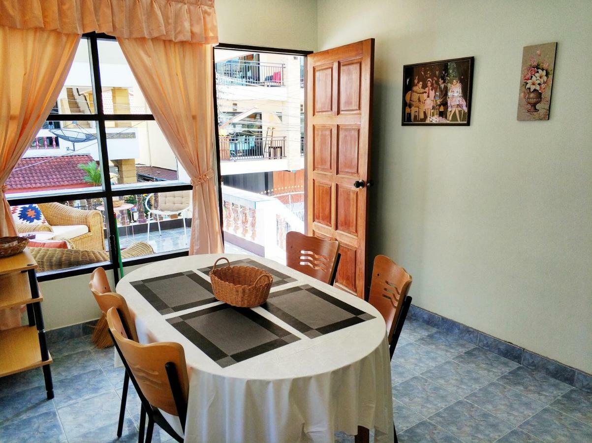 Waree'S Guesthouse Ката-Біч Екстер'єр фото